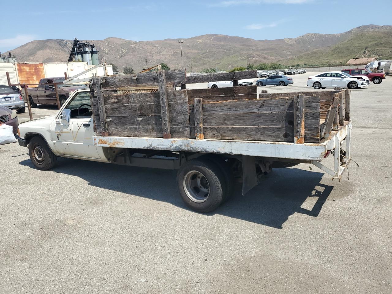 JT5RN55R1J0272700 1988 Toyota Pickup Cab Chassis Rn55