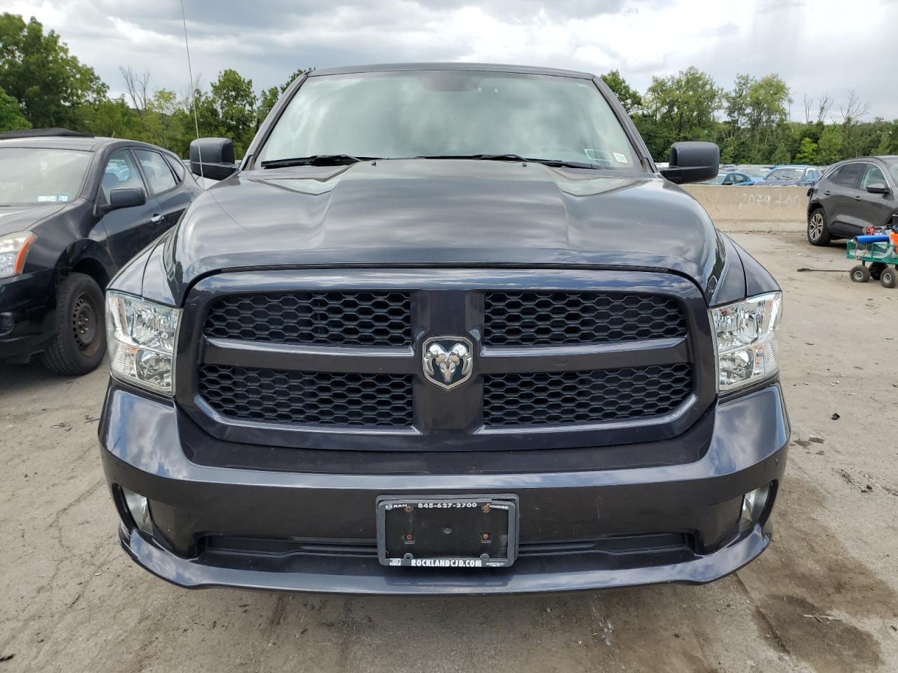 1C6RR7FG6JS265092 2018 Ram 1500 St