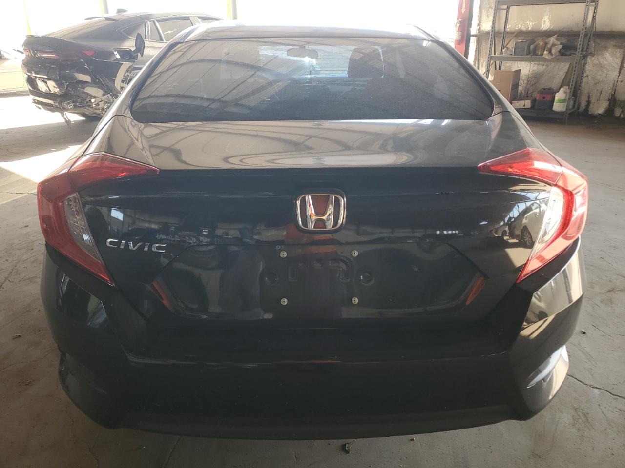 2018 Honda Civic Lx VIN: 19XFC2F53JE040680 Lot: 67216474