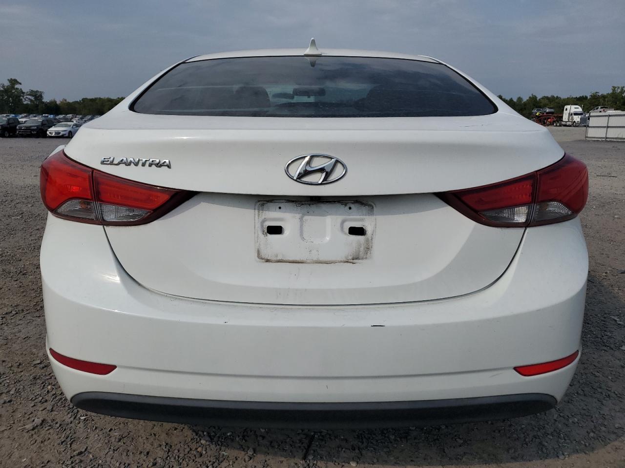 5NPDH4AE9EH494297 2014 Hyundai Elantra Se