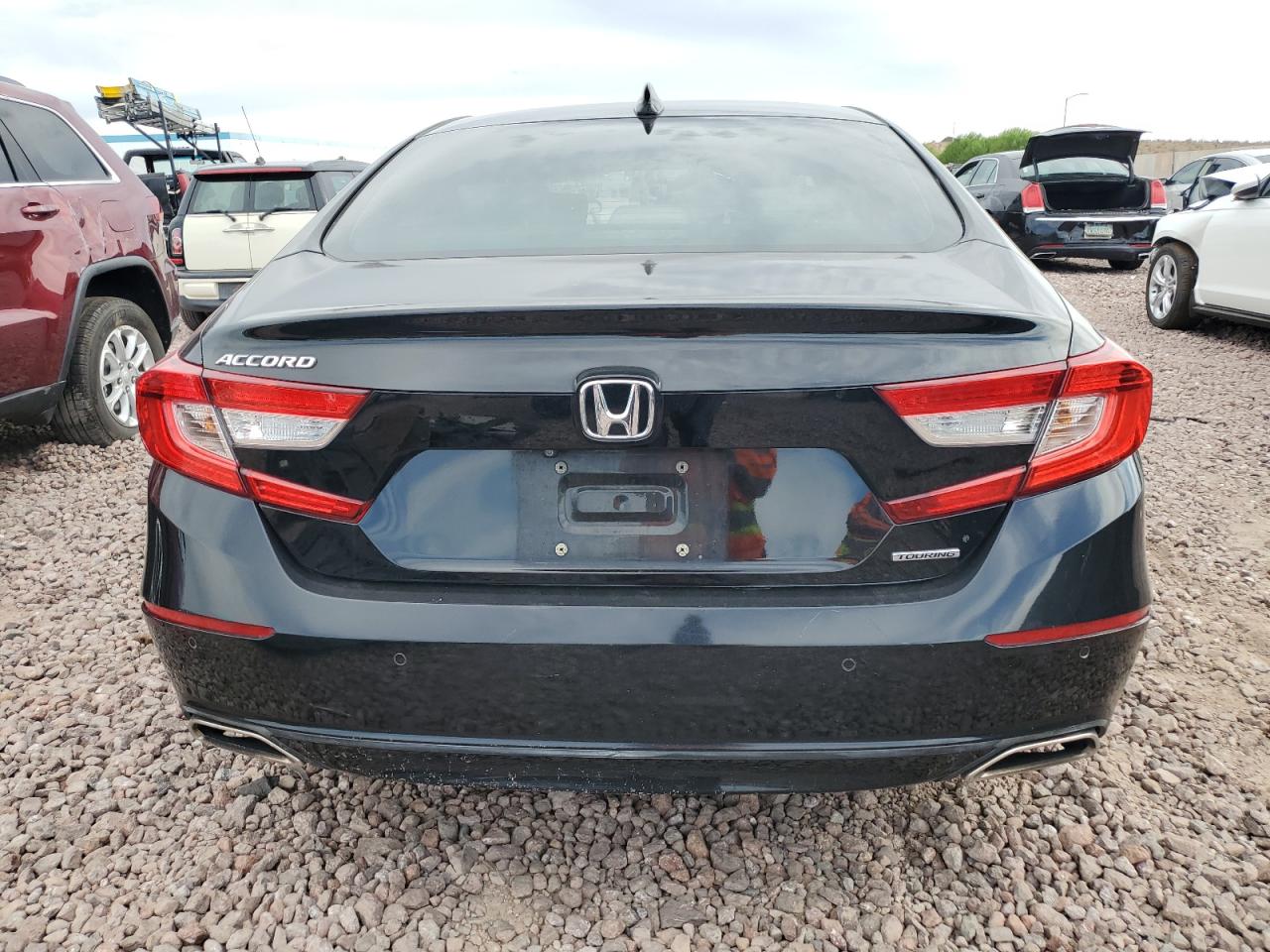 1HGCV1F9XJA030422 2018 Honda Accord Touring