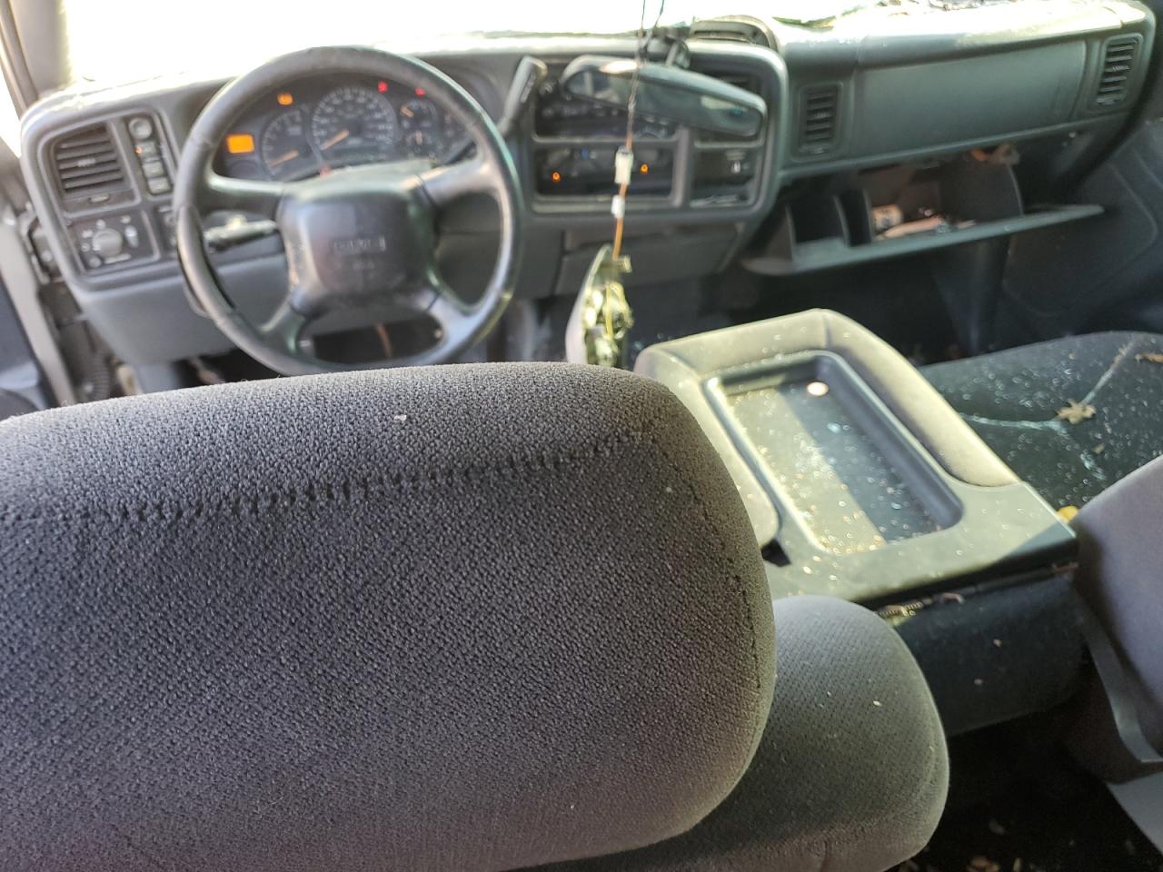 2002 GMC New Sierra K1500 VIN: 2GTEK19T021258352 Lot: 65963894