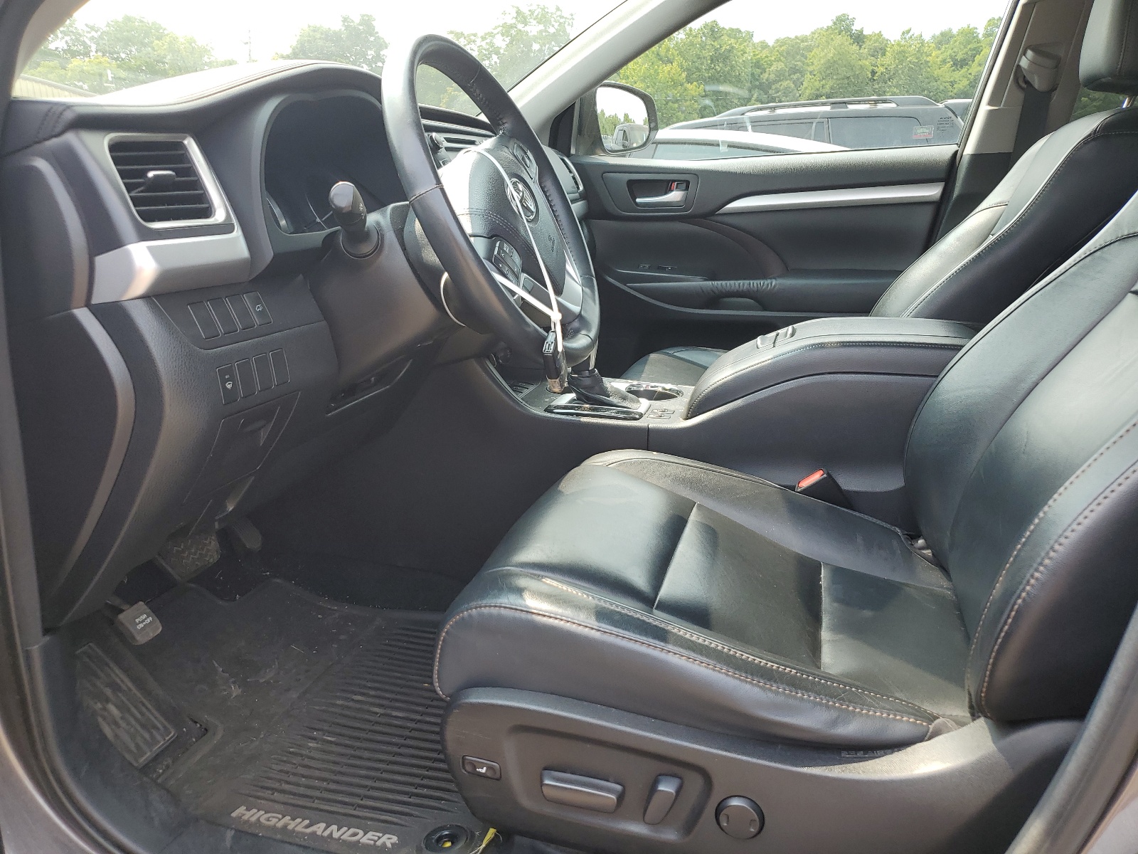 5TDJKRFH4GS258142 2016 Toyota Highlander Xle