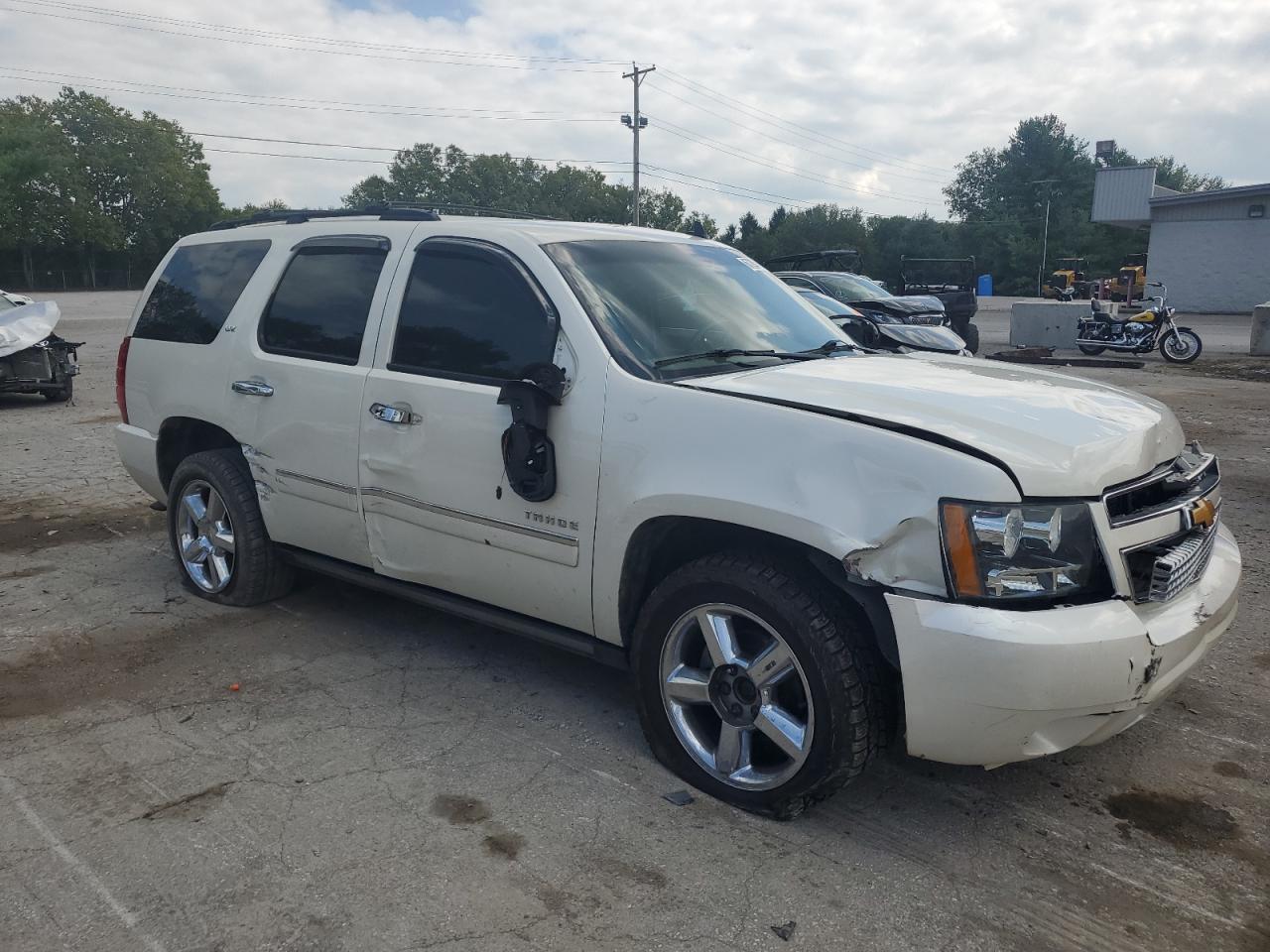 2014 Chevrolet Tahoe - Image 4