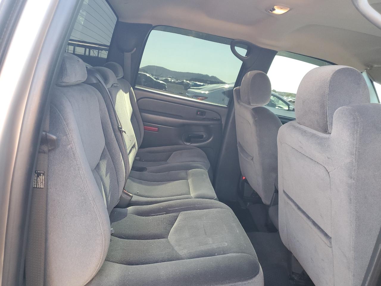 2006 GMC Sierra - Image 10