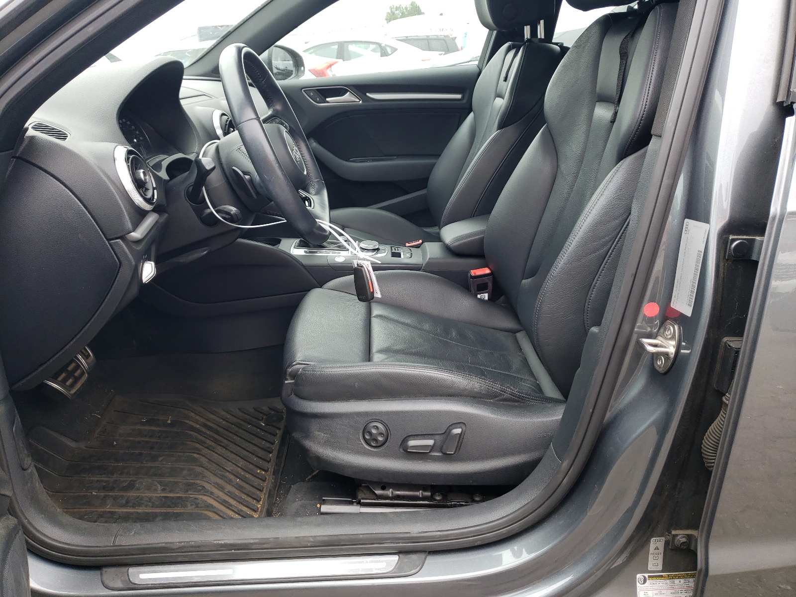 WAUUPBFF9JA081626 2018 Audi A3 E-Tron Premium