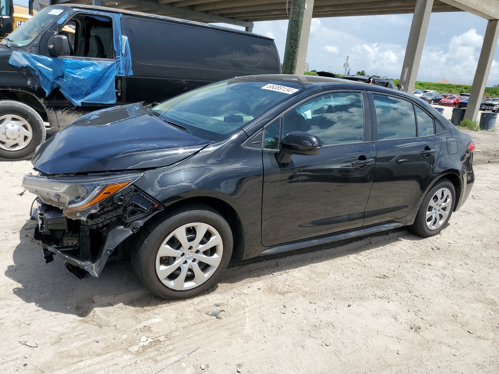 2022 Toyota Corolla Le vin: 5YFEPMAE7NP357322