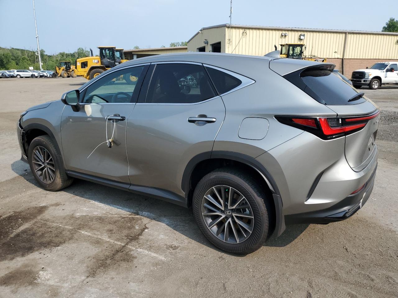 2T2AGCEZ9RC057790 2024 LEXUS NX - Image 2