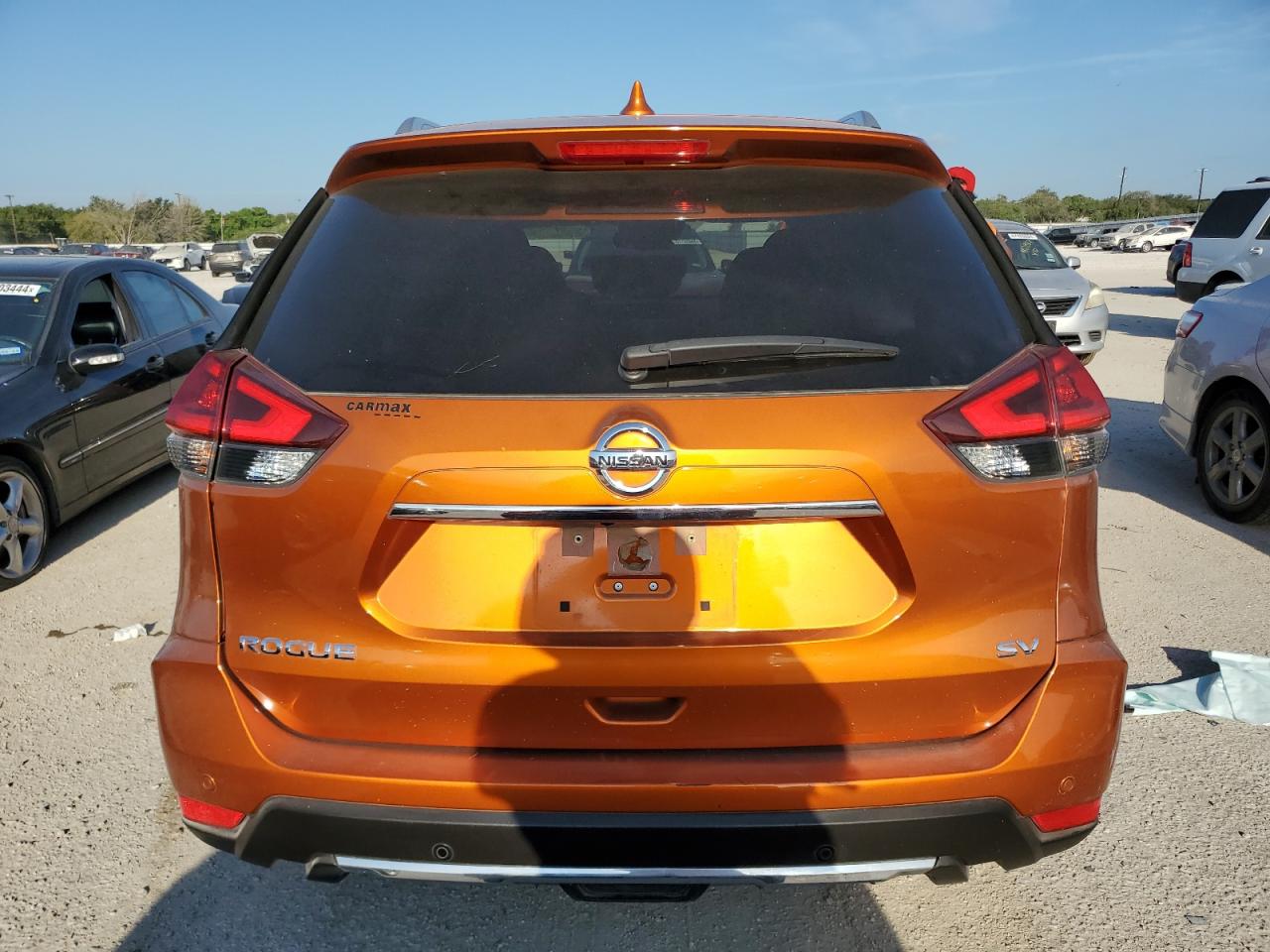 2020 Nissan Rogue S VIN: JN8AT2MT3LW031082 Lot: 68035474