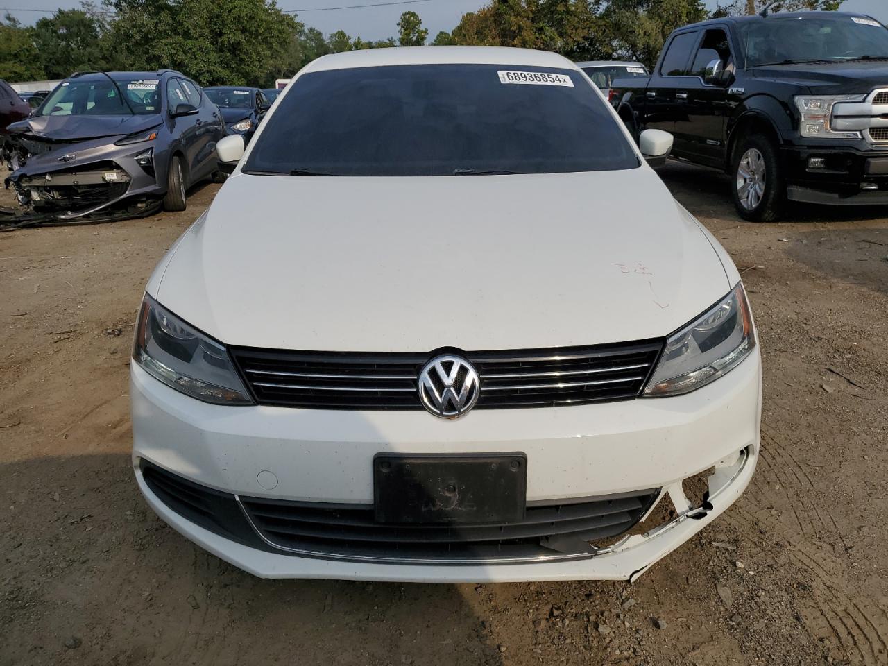 2014 Volkswagen Jetta - Image 5