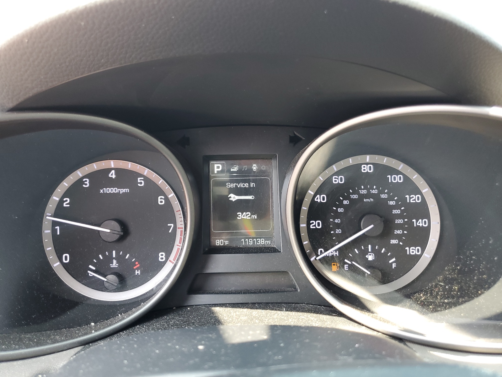 KM8SMDHF5HU236608 2017 Hyundai Santa Fe Se