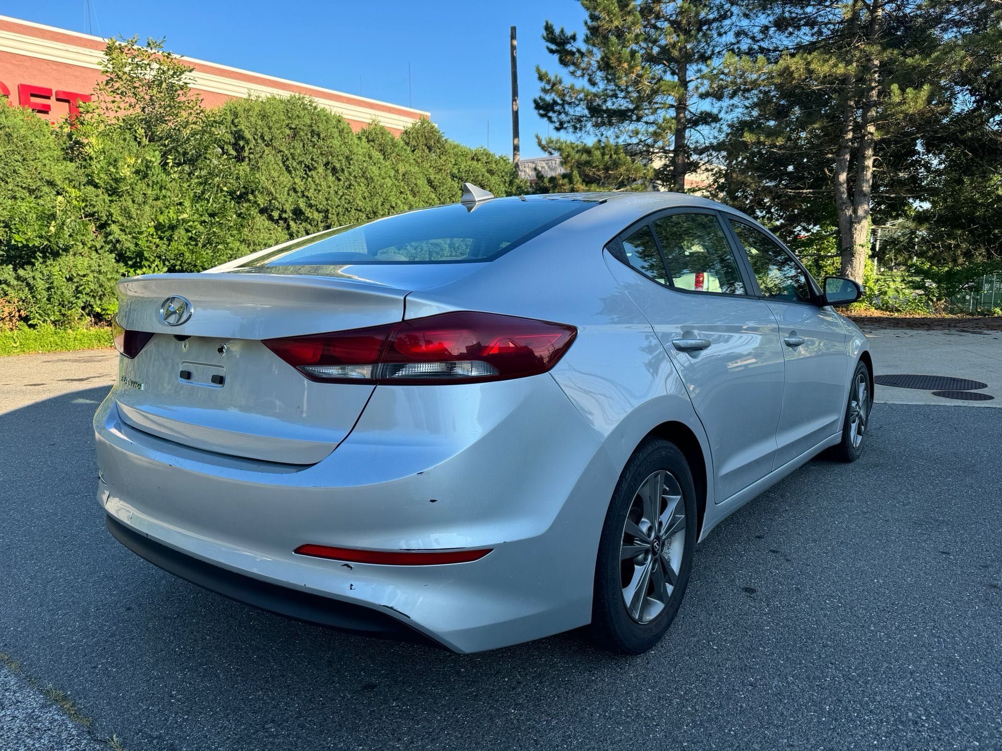 2018 Hyundai Elantra Sel vin: 5NPD84LFXJH301008