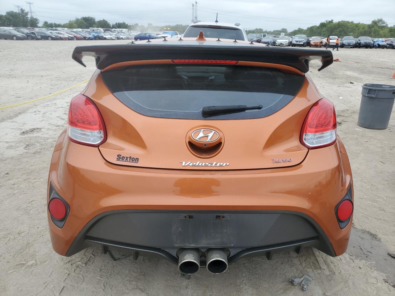 KMHTC6AE7GU304071 2016 Hyundai Veloster Turbo