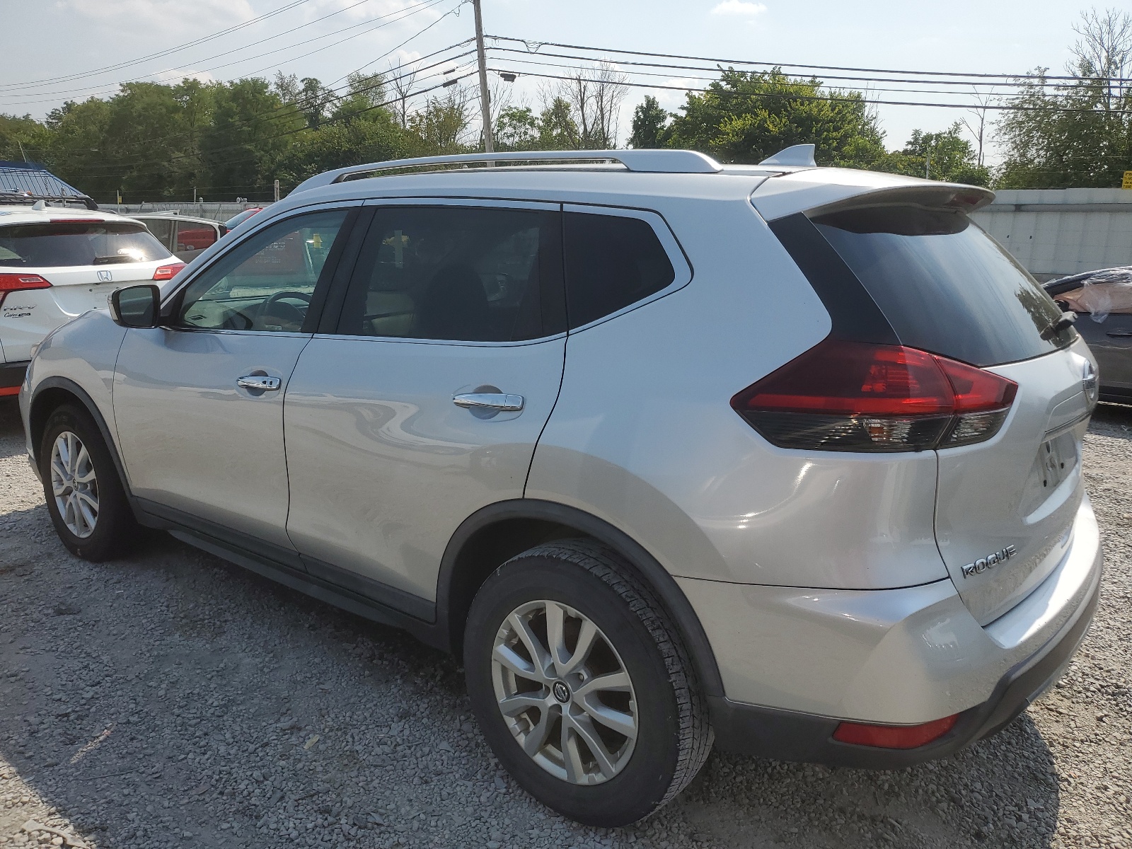 2018 Nissan Rogue S vin: KNMAT2MT0JP510143