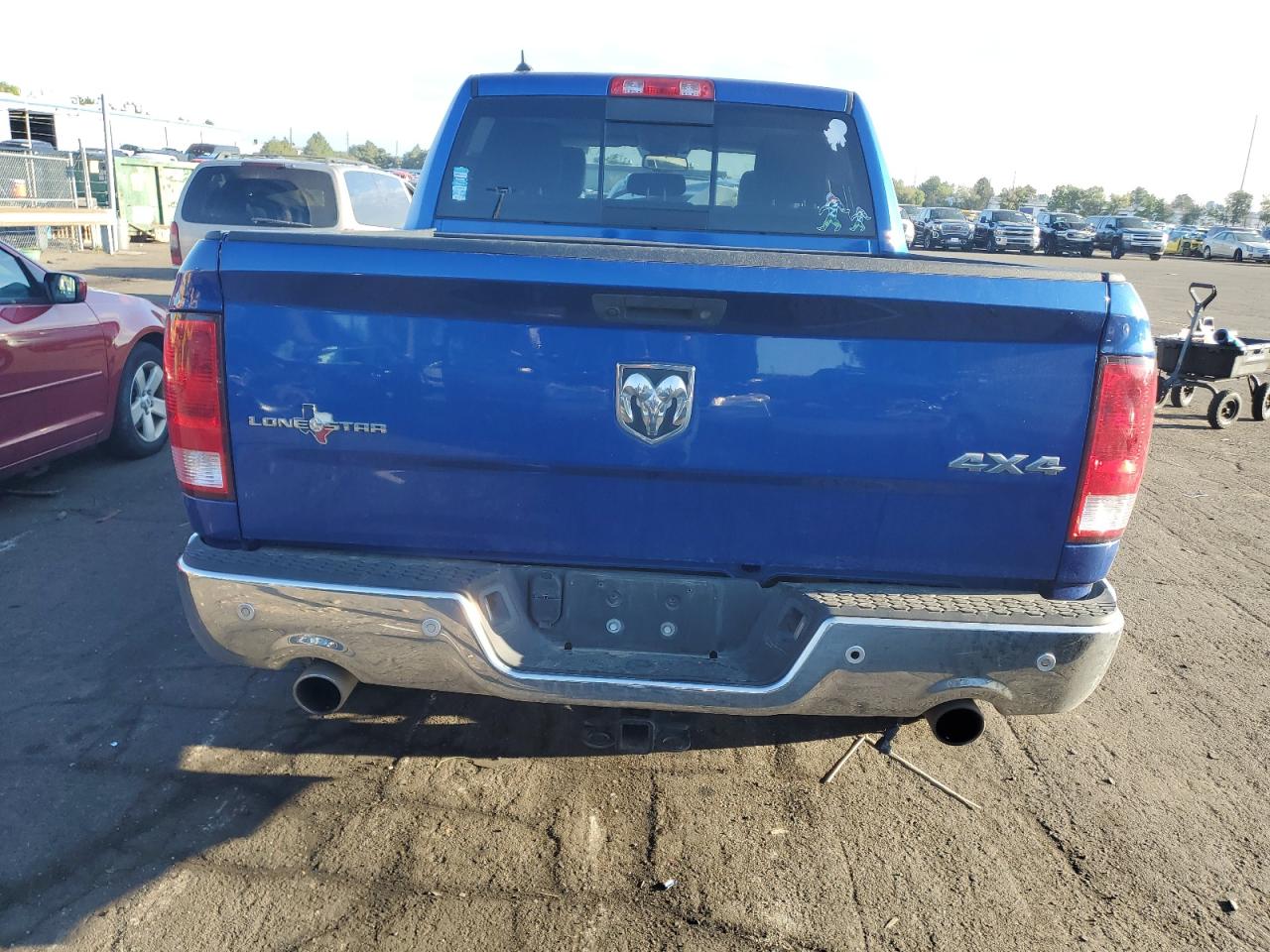 1C6RR7LT2JS215629 2018 Ram 1500 Slt