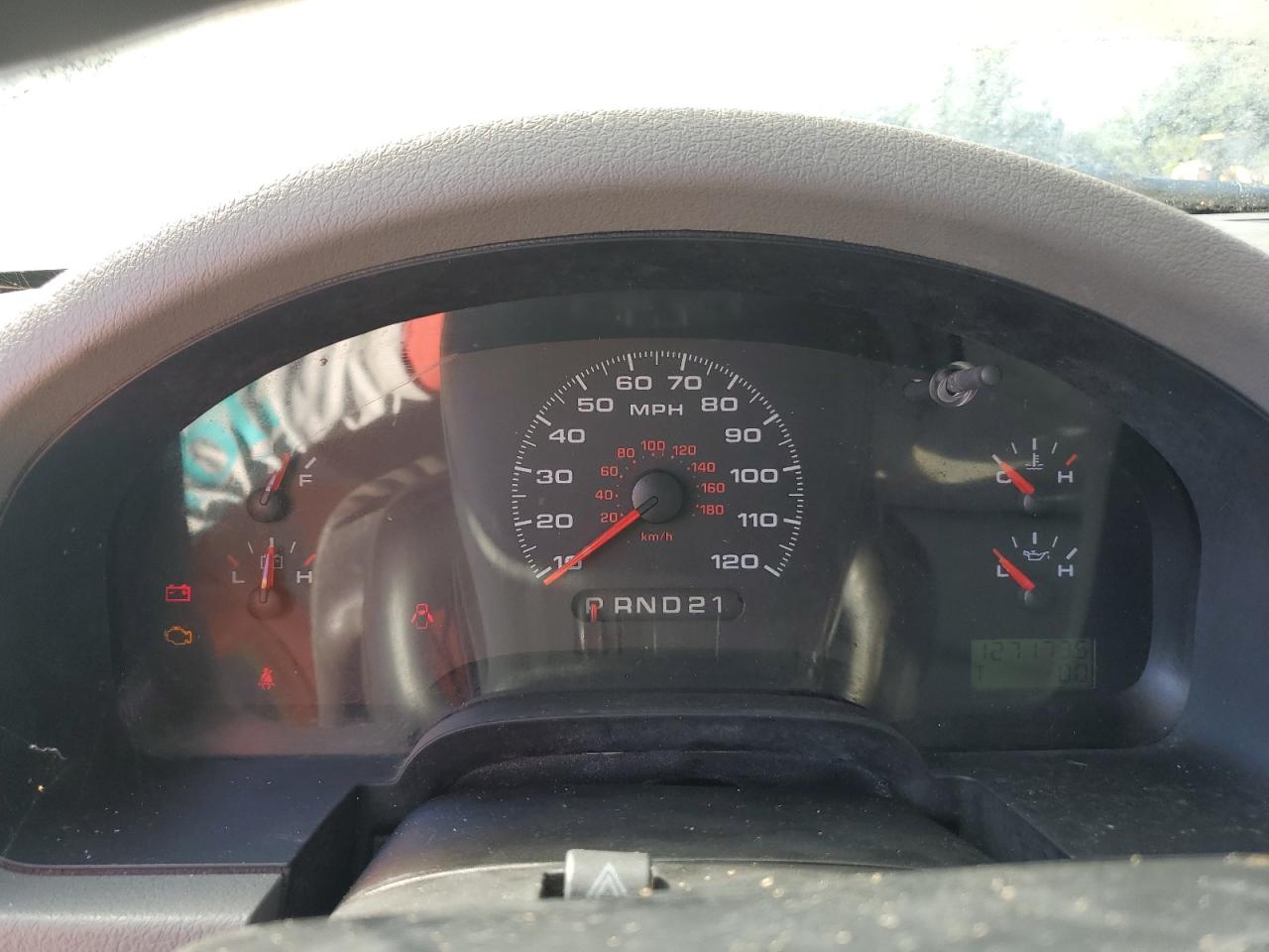 1FTRF12257KA95566 2007 Ford F150 1FTRF12257KA95566 2007 Ford F150