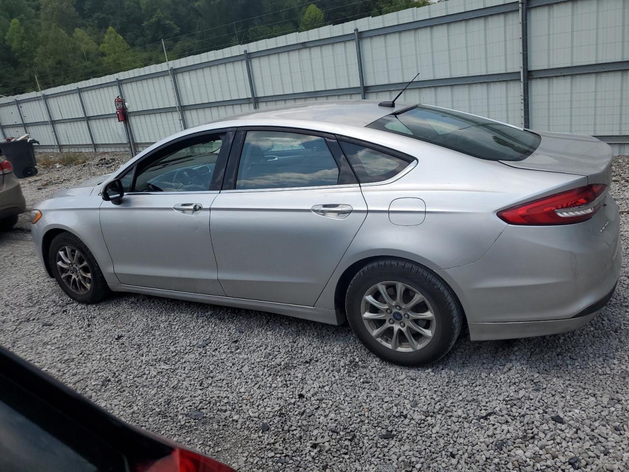 VIN 3FA6P0G70HR202038 2017 FORD FUSION no.2