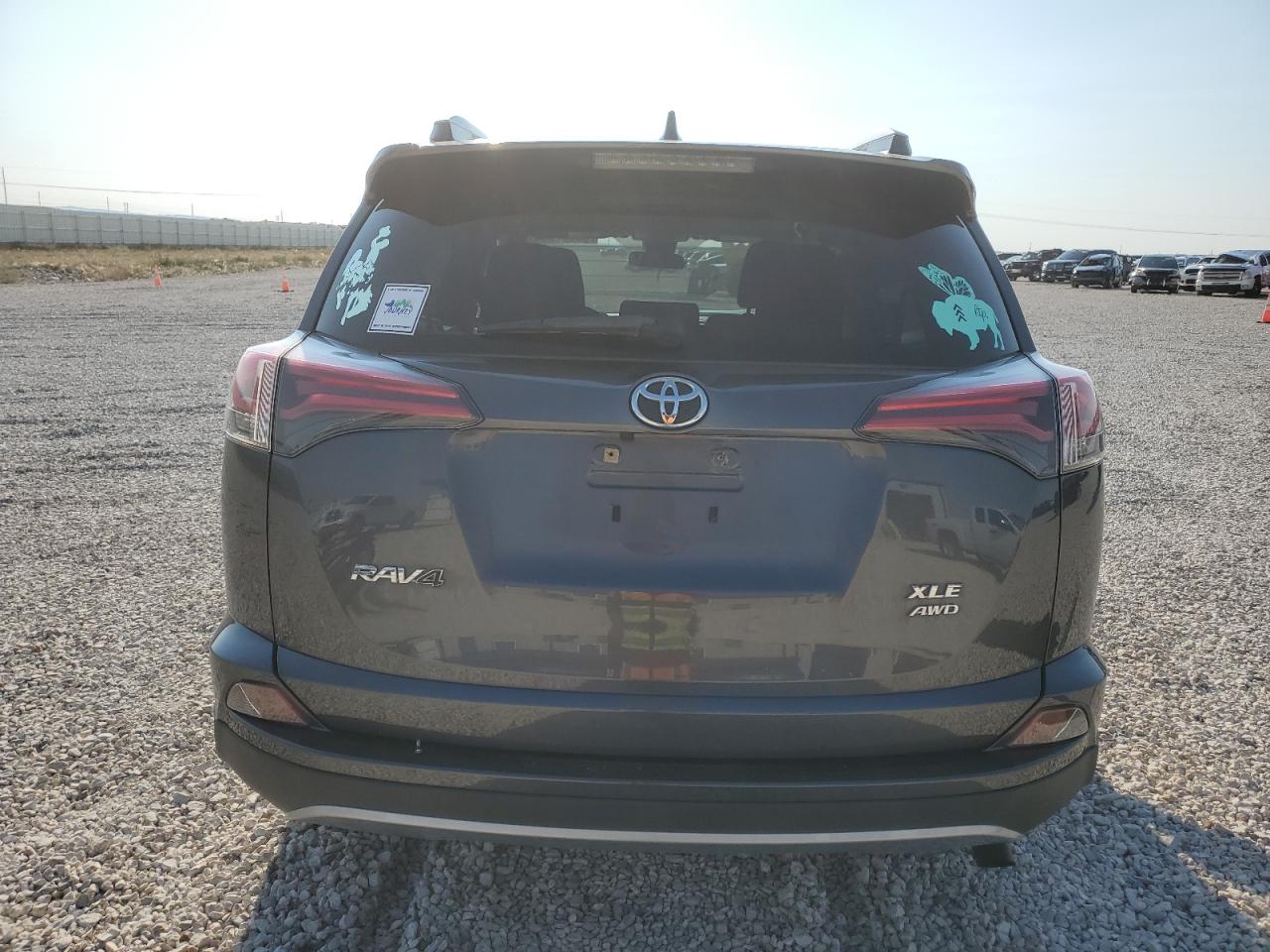 2017 Toyota Rav4 Xle VIN: JTMRFREV5HD198643 Lot: 69667584