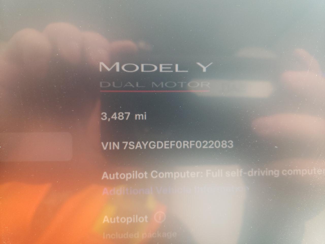 2024 Tesla Model Y VIN: 7SAYGDEF0RF022083 Lot: 68581634