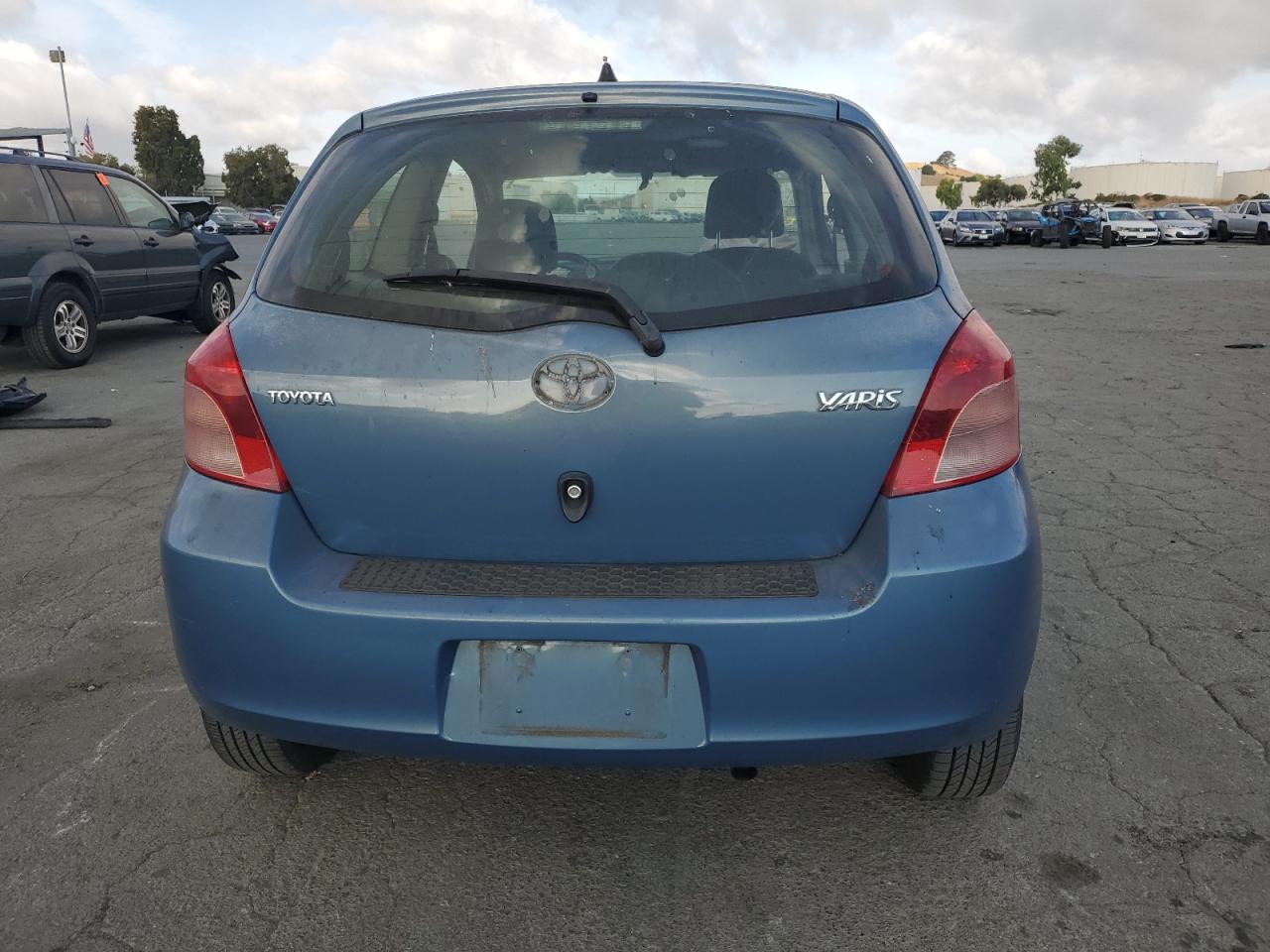 2008 Toyota Yaris VIN: JTDJT923685163046 Lot: 68860234