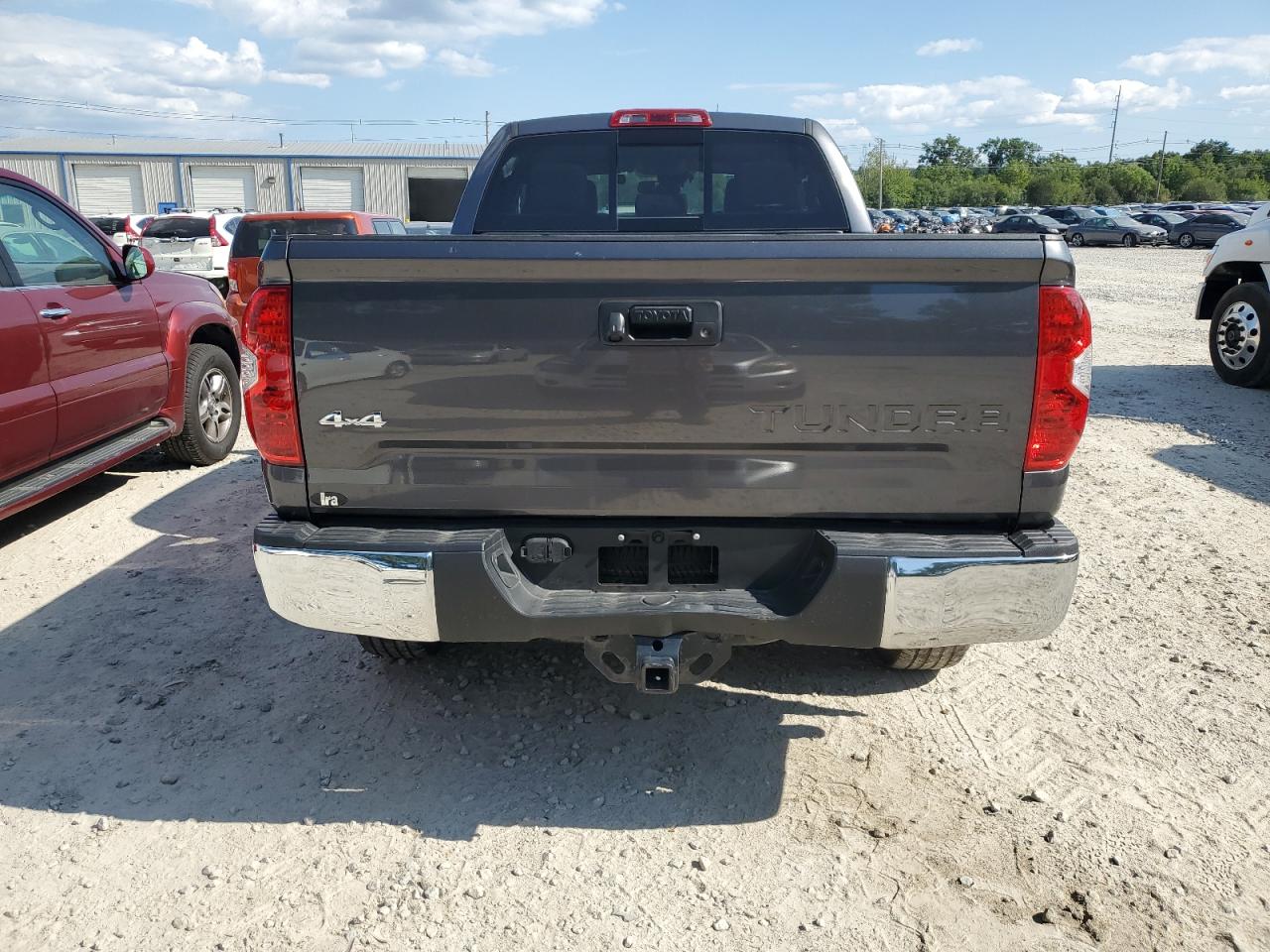 5TFUM5F12KX080074 2019 Toyota Tundra Double Cab Sr