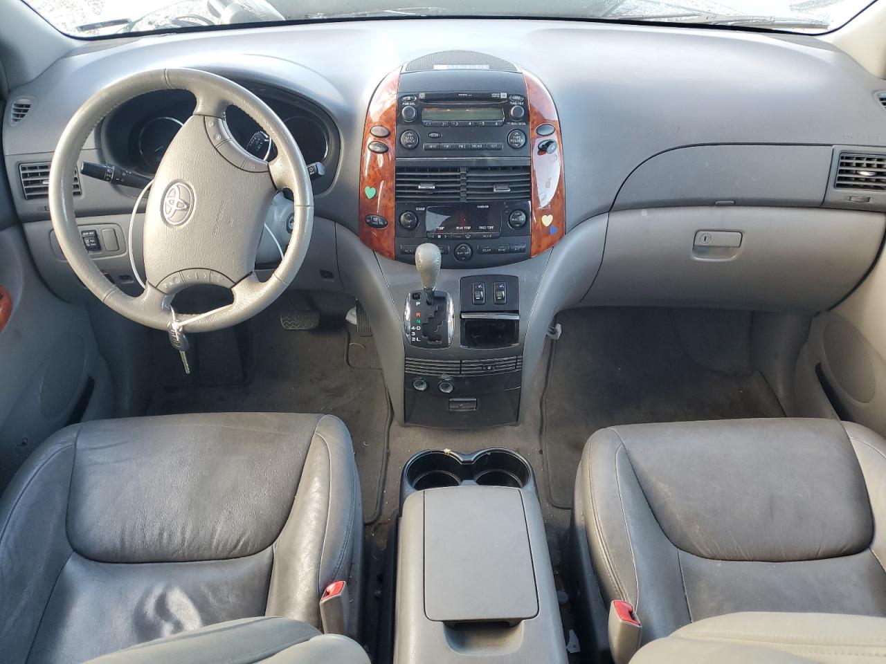 5TDYK4CC8AS312706 2010 Toyota Sienna Xle