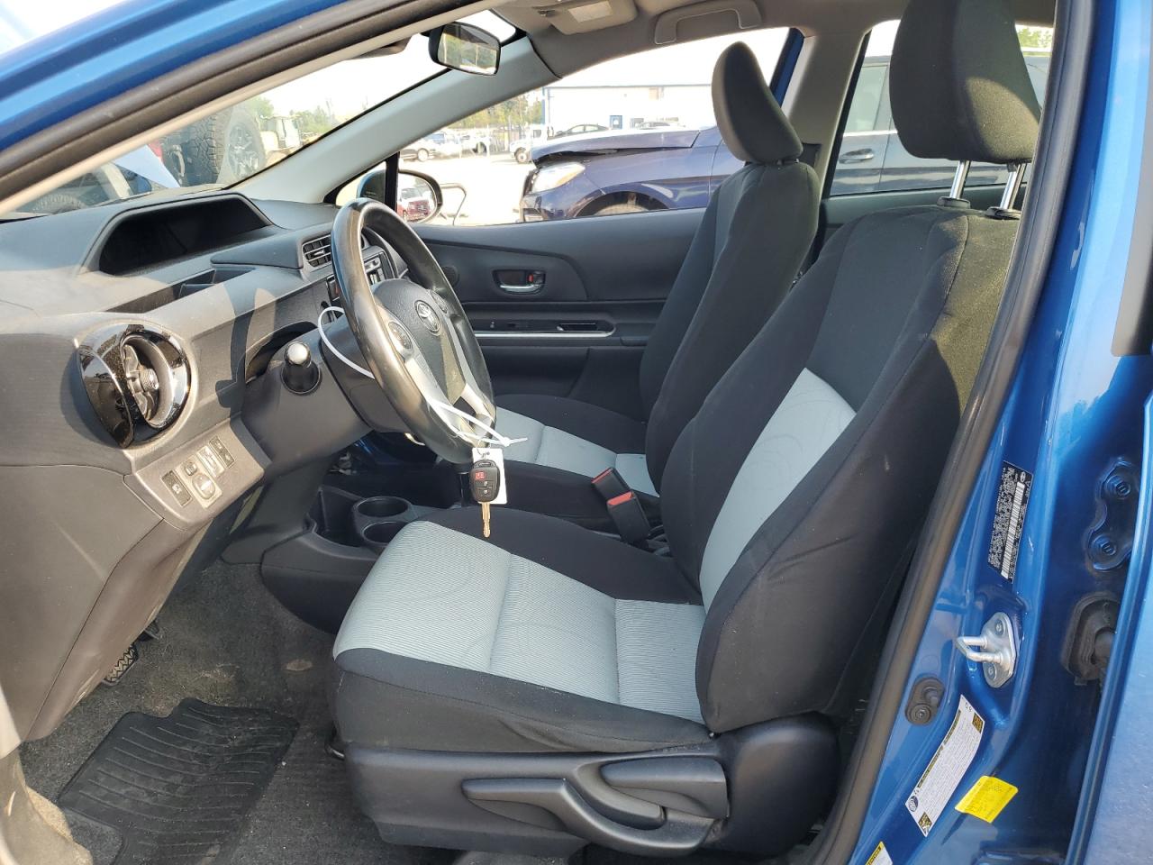 2017 Toyota Prius C VIN: JTDKDTB34H1591882 Lot: 65944364