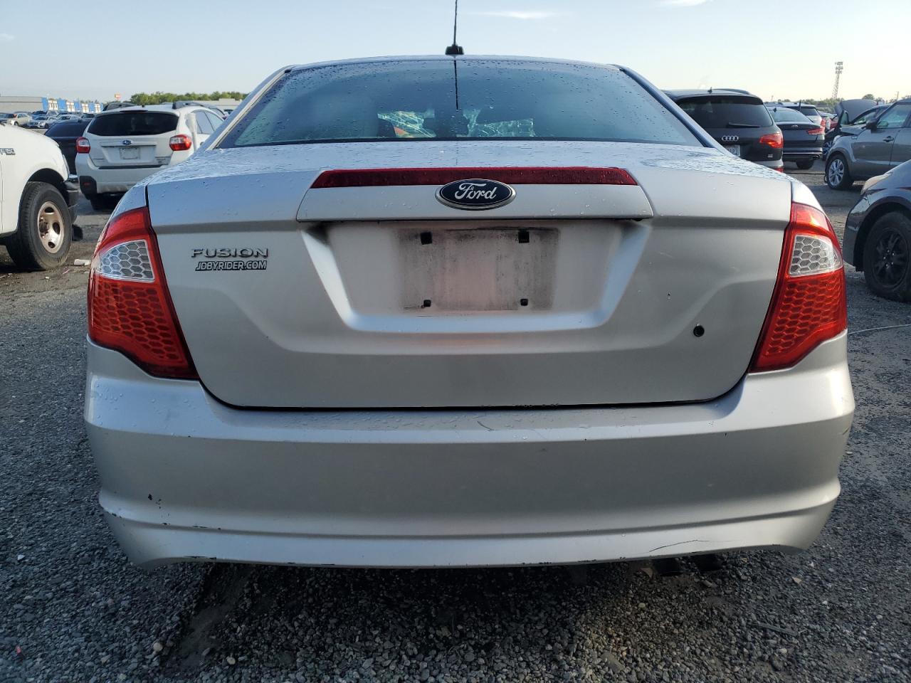 2011 Ford Fusion S VIN: 3FAHP0GA1BR301592 Lot: 65602214