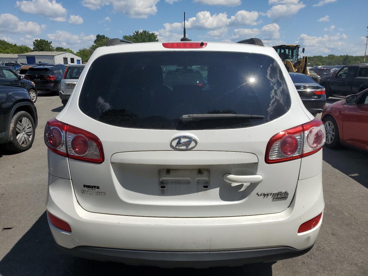 2011 Hyundai Santa Fe Gls VIN: 5XYZGDAB2BG017017 Lot: 68528424