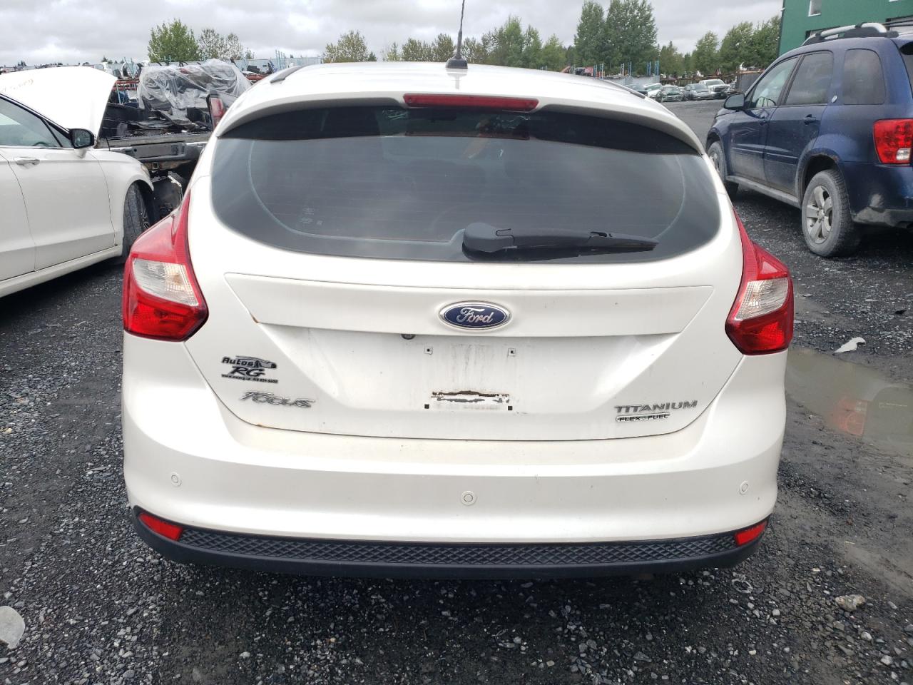 1FADP3N21EL289037 2014 Ford Focus Titanium