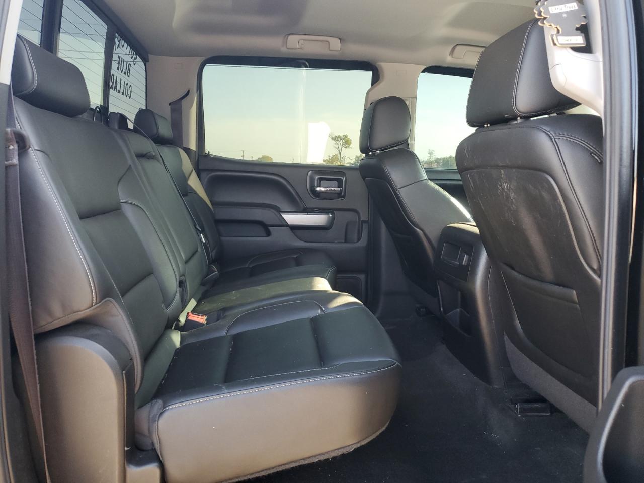 2015 Chevrolet Silverado - Image 10