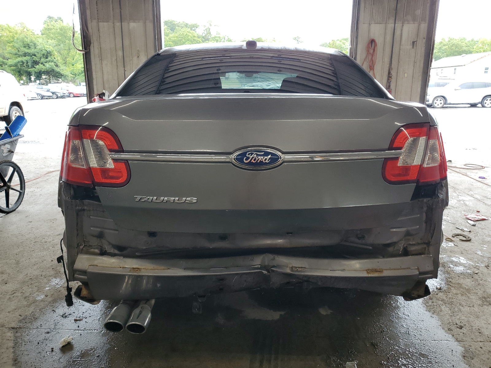 1FAHP2DW3BG182124 2011 Ford Taurus Se