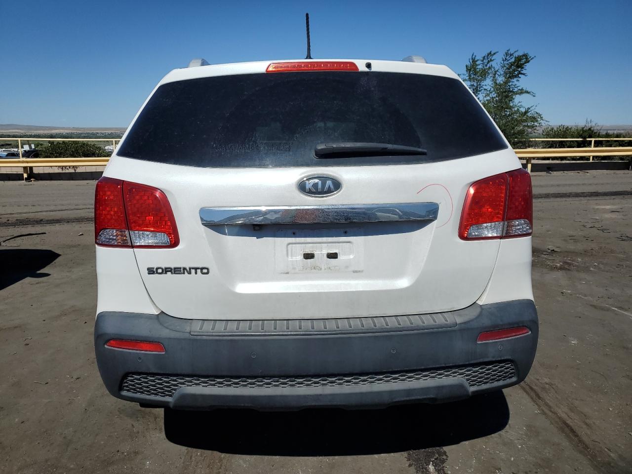 2011 Kia Sorento Base VIN: 5XYKTCA17BG162763 Lot: 67918194