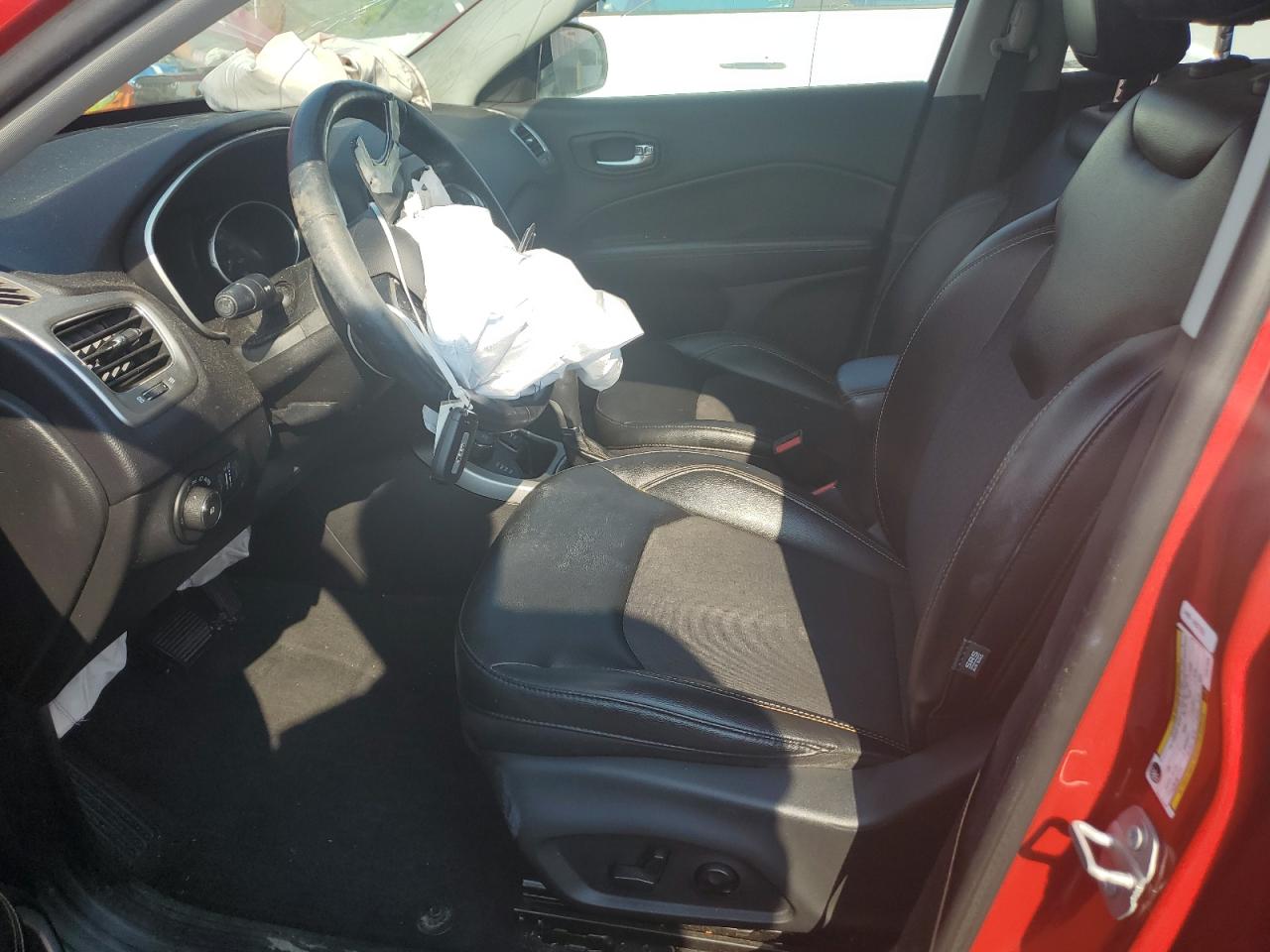 2018 Jeep Compass Latitude VIN: 3C4NJDBB0JT331528 Lot: 65015614