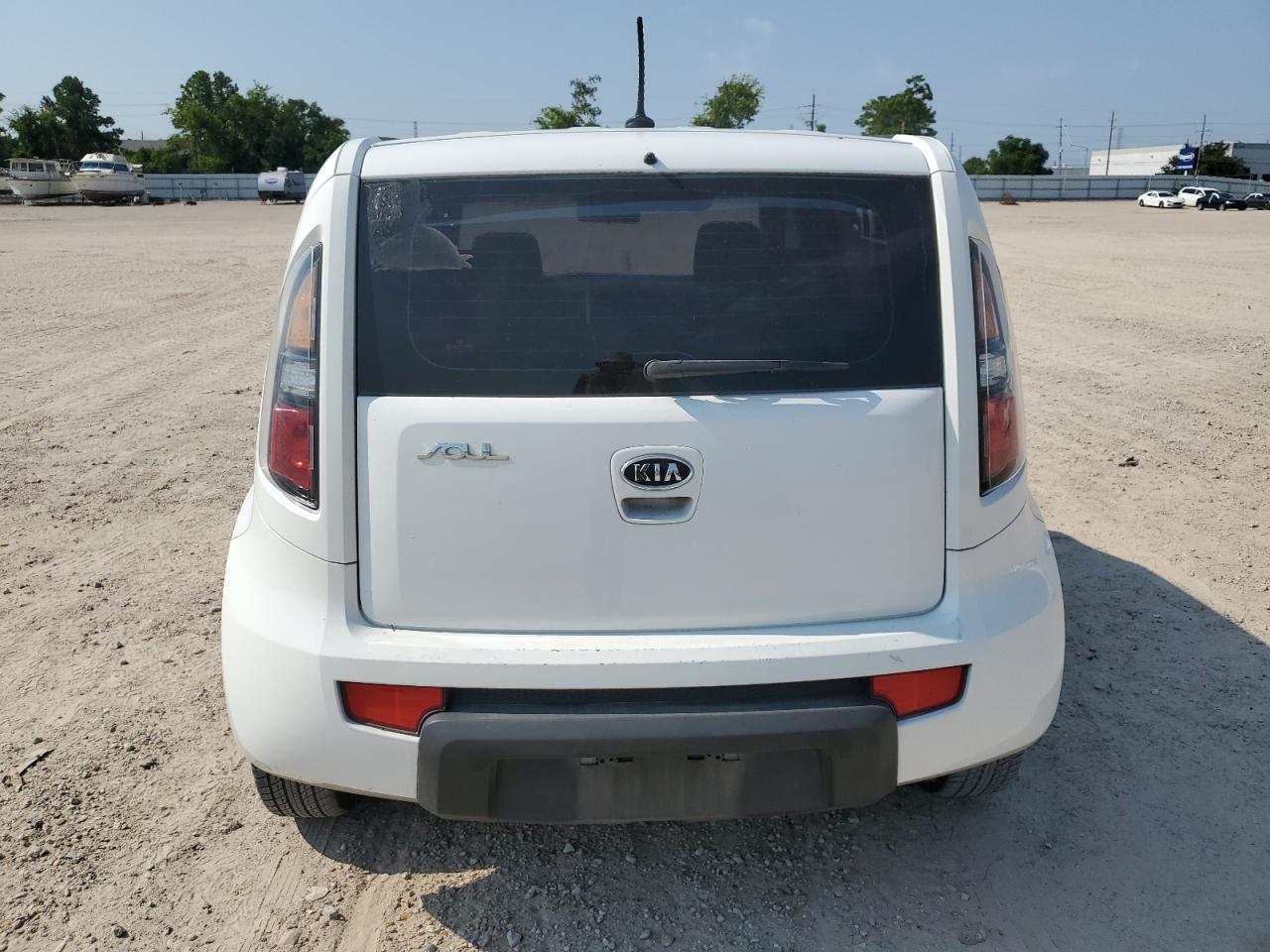 2011 Kia Soul VIN: KNDJT2A16B7285098 Lot: 66369914