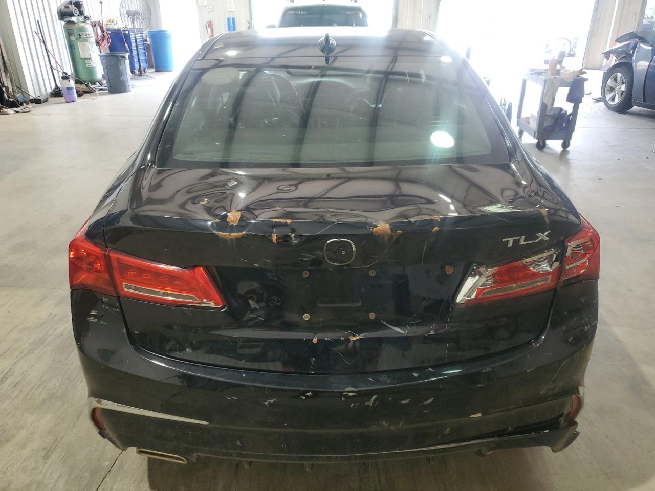 19UUB2F35JA000145 2018 Acura Tlx