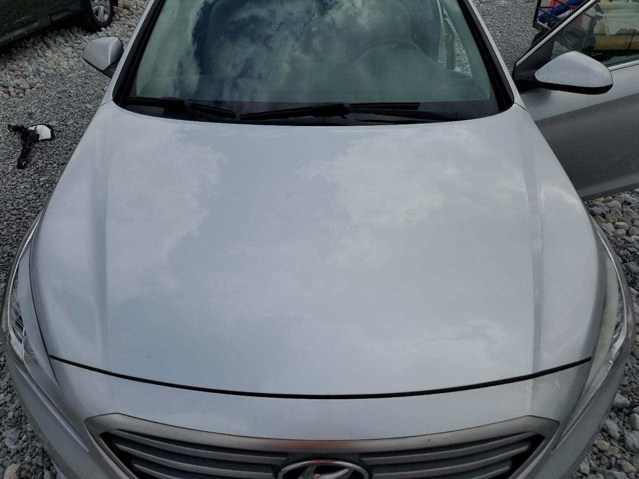 2015 Hyundai Sonata - Image 11