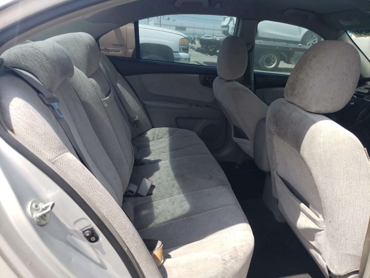 2008 Kia Optima Lx VIN: KNAGE123885202772 Lot: 65862154