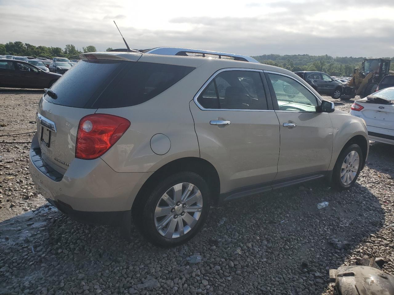 2011 Chevrolet Equinox - Image 3