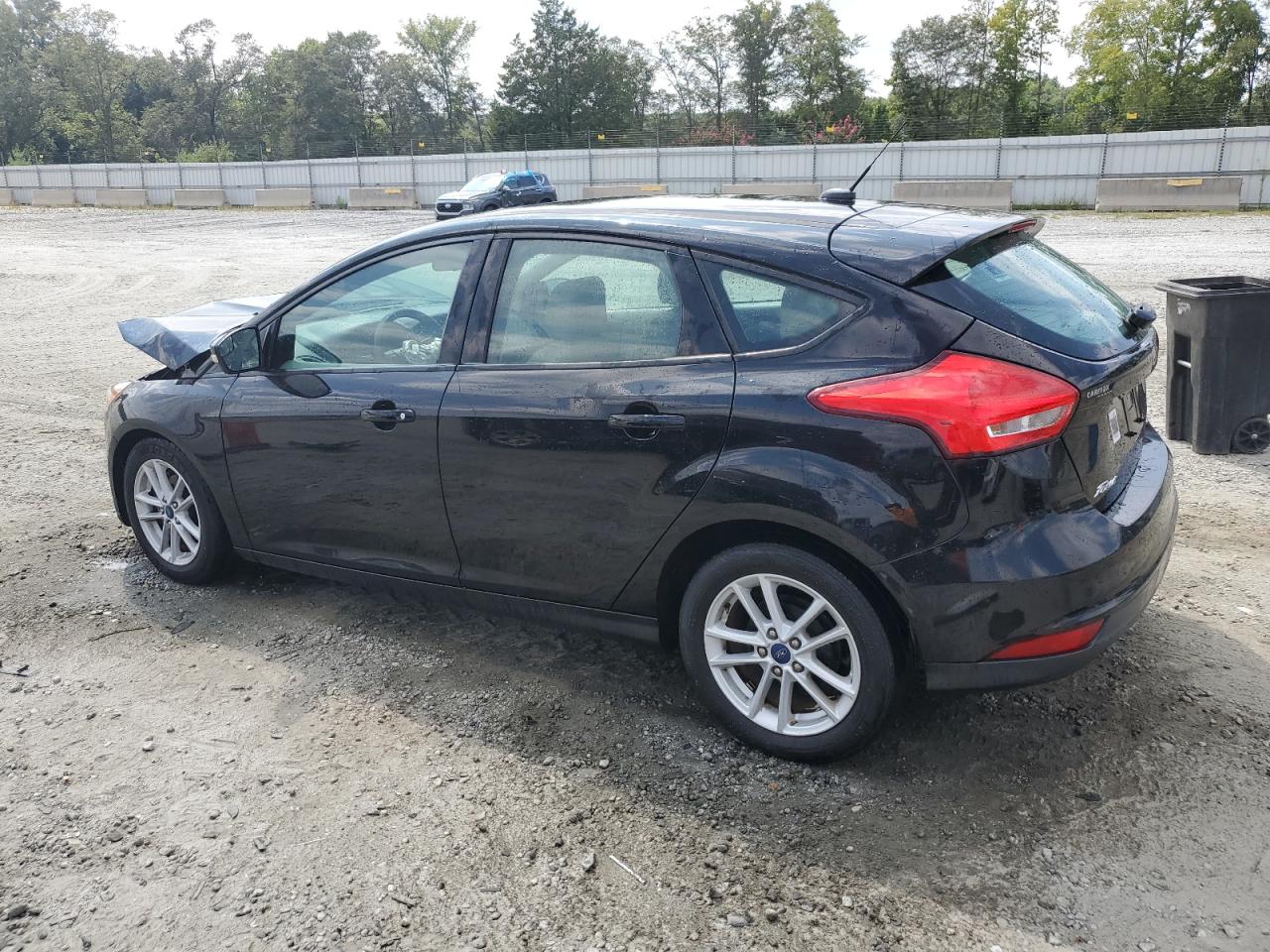 1FADP3K25HL231294 2017 FORD FOCUS - Image 2