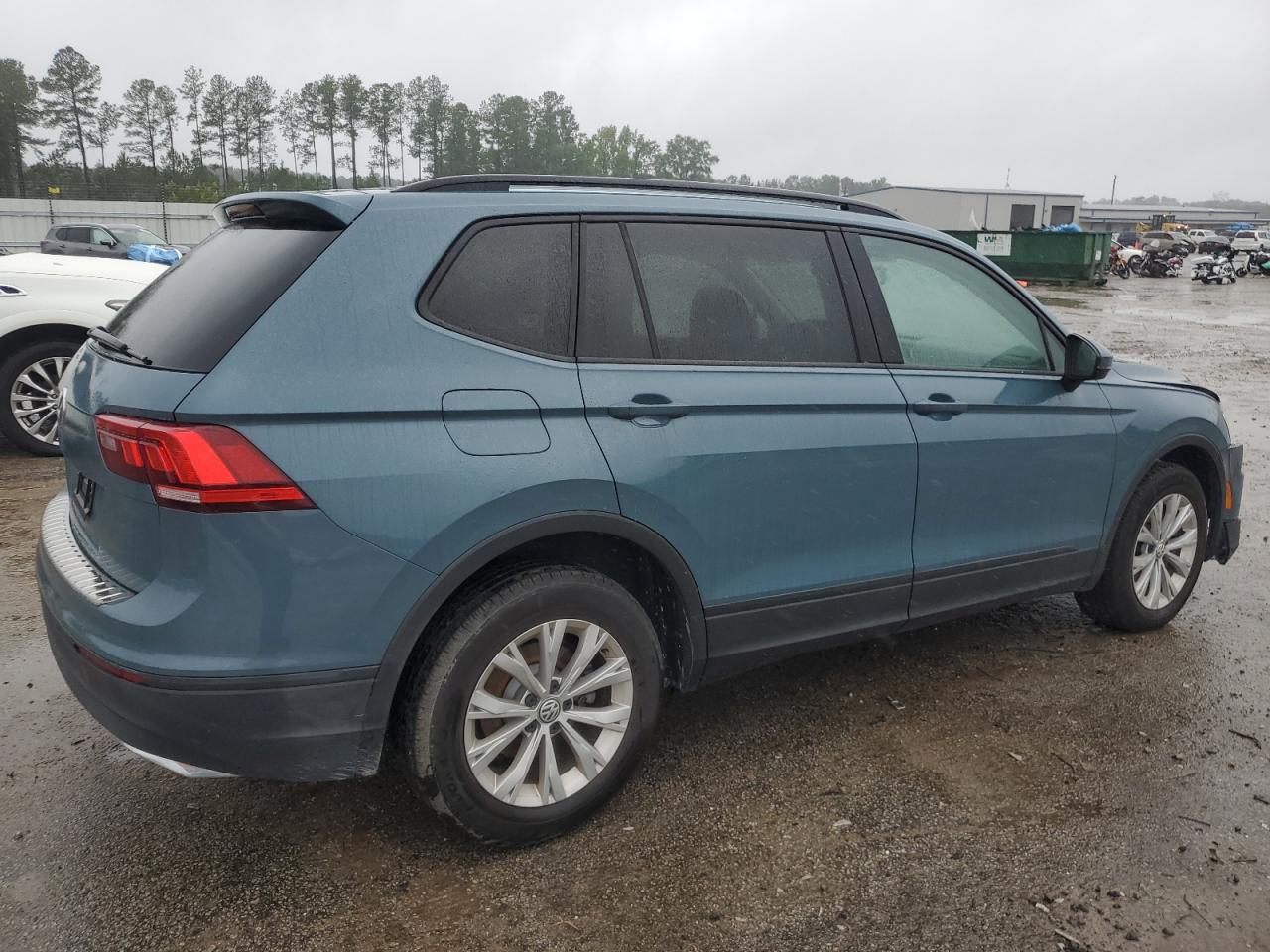 3VV1B7AX2KM088828 Volkswagen Tiguan 2019. Фото: 2