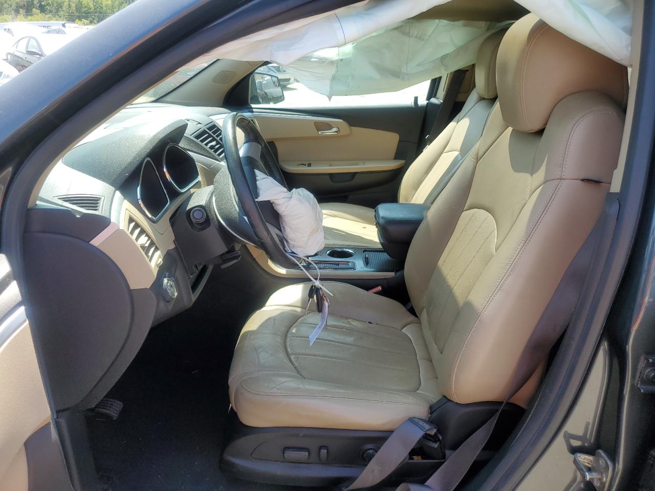 2010 Chevrolet Traverse - Image 7