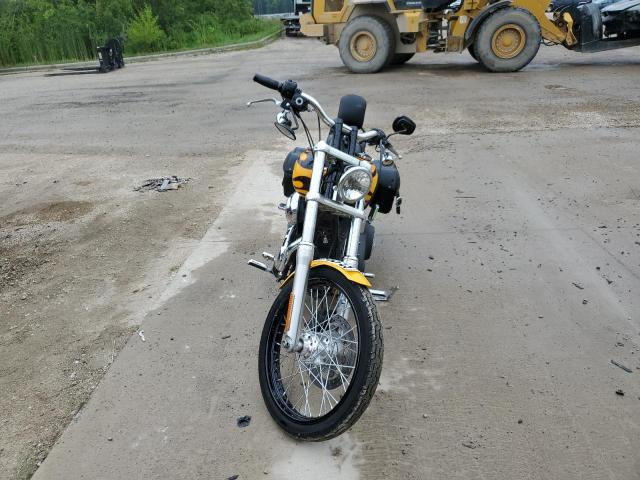 2011 HARLEY-DAVIDSON FXDWG 