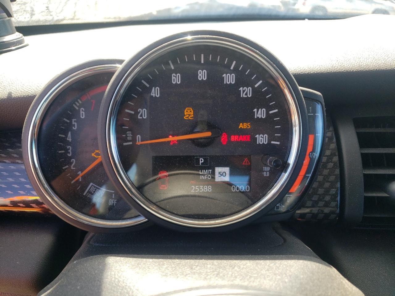 2020 Mini Cooper S VIN: WMWXR5C08L2L75573 Lot: 61730084