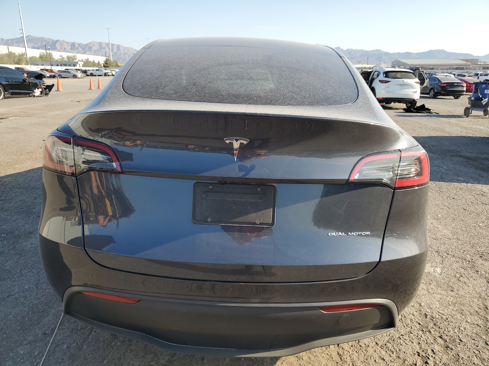 7SAYGDEE8RA238199 2024 Tesla Model Y