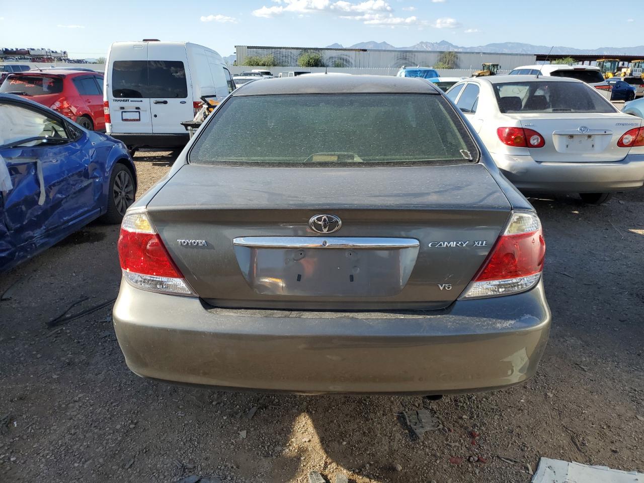 2005 Toyota Camry Le VIN: 4T1BF30K55U617884 Lot: 67384984