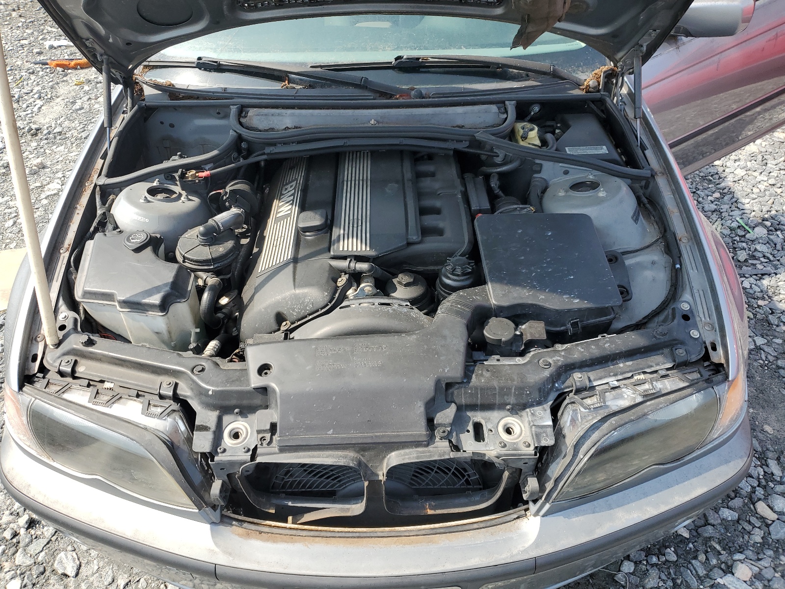 WBAEV33484KR30520 2004 BMW 325 I