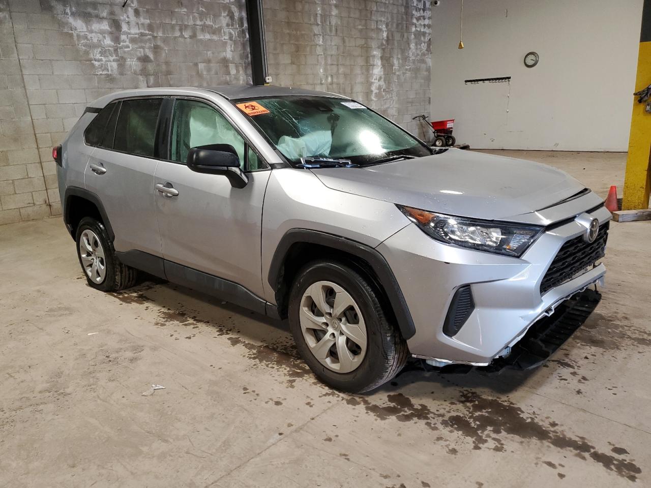 2022 Toyota RAV 4 - Image 4