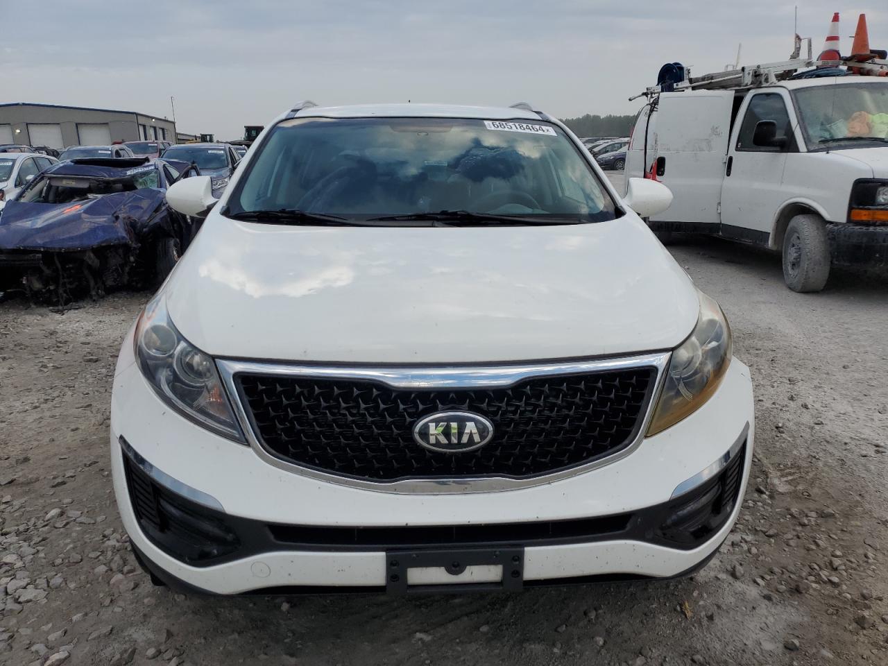 VIN KNDPB3AC9G7811638 2016 KIA SPORTAGE no.5