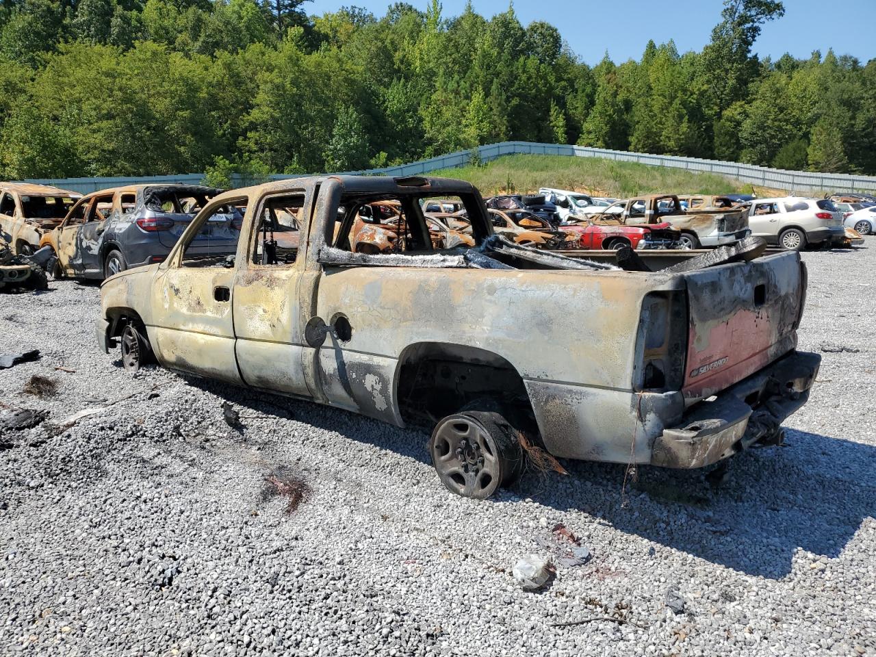 2004 Chevrolet Silverado - Image 2